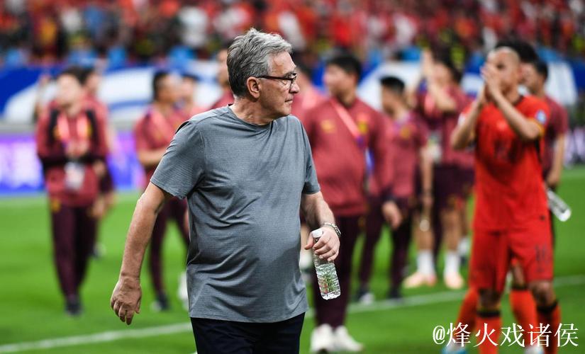 克媒为伊万鸣不平:赢球者下课?没连续性不会进步 克媒为伊万鸣不平:赢球者下课?没连续性不会进步